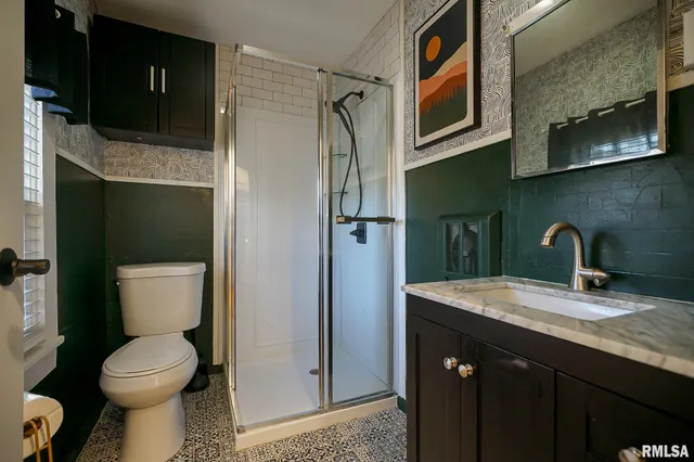 $128,000 | 224 South Henderson Street, Toulon, IL 61483