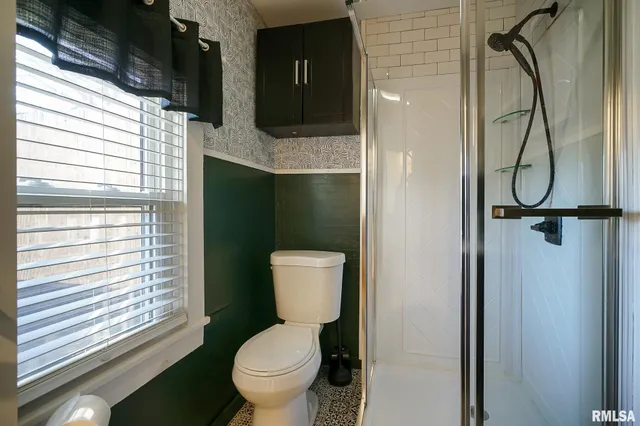 $128,000 | 224 South Henderson Street, Toulon, IL 61483