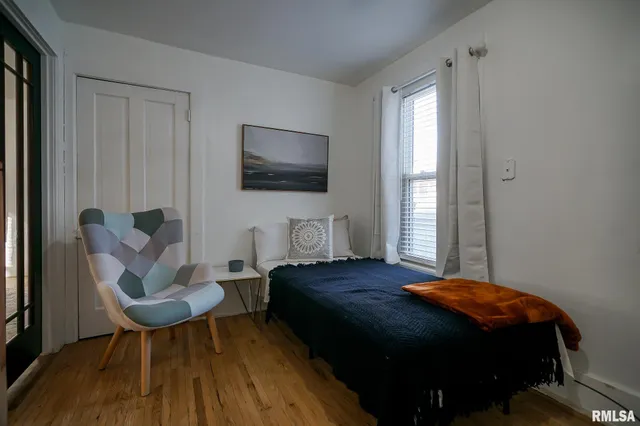 $128,000 | 224 South Henderson Street, Toulon, IL 61483