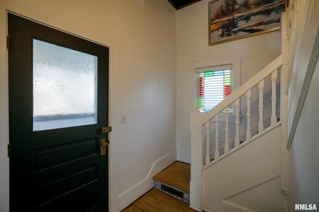 $128,000 | 224 South Henderson Street, Toulon, IL 61483