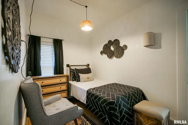 $128,000 | 224 South Henderson Street, Toulon, IL 61483