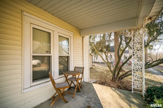 $128,000 | 224 South Henderson Street, Toulon, IL 61483