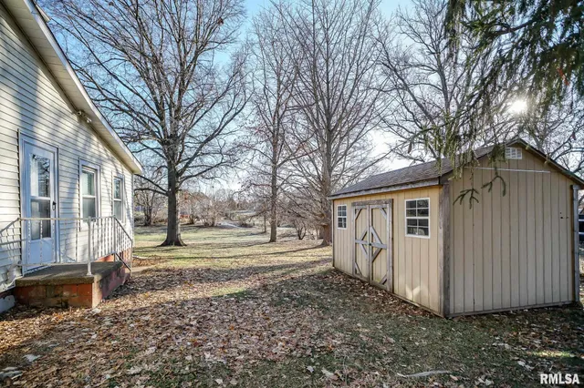 $128,000 | 224 South Henderson Street, Toulon, IL 61483