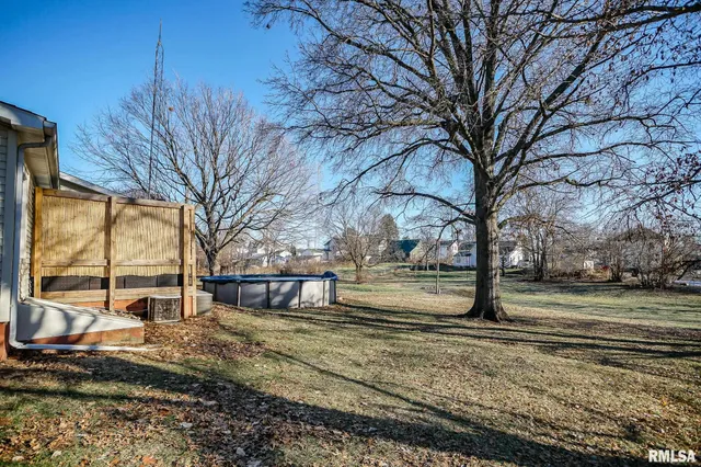 $128,000 | 224 South Henderson Street, Toulon, IL 61483