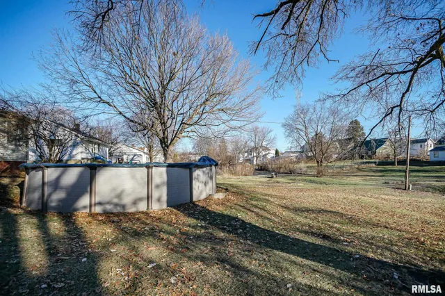 $128,000 | 224 South Henderson Street, Toulon, IL 61483