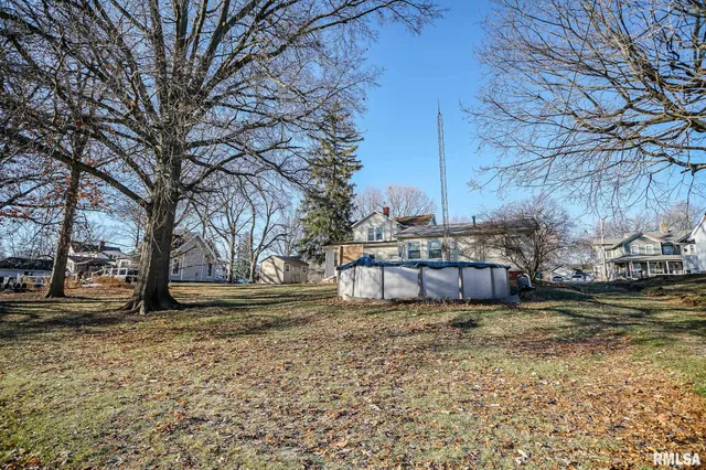 $128,000 | 224 South Henderson Street, Toulon, IL 61483