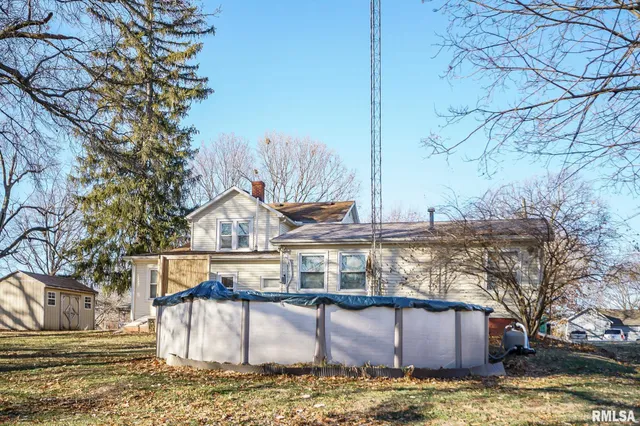 $128,000 | 224 South Henderson Street, Toulon, IL 61483