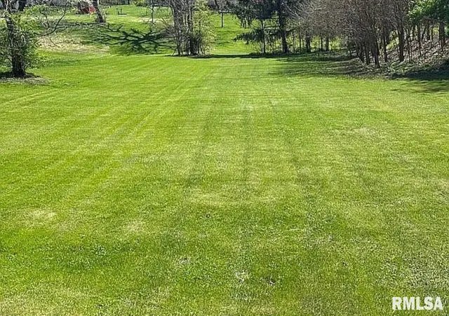 $128,000 | 224 South Henderson Street, Toulon, IL 61483