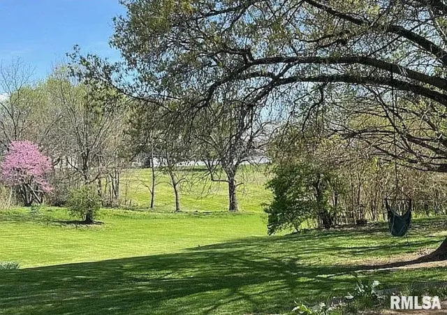 $128,000 | 224 South Henderson Street, Toulon, IL 61483