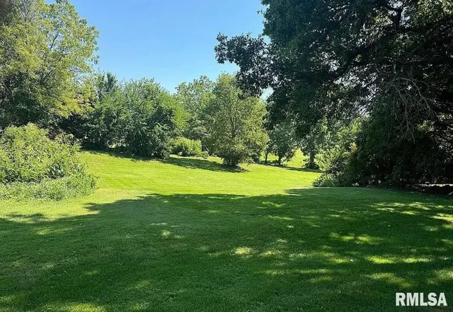 $128,000 | 224 South Henderson Street, Toulon, IL 61483