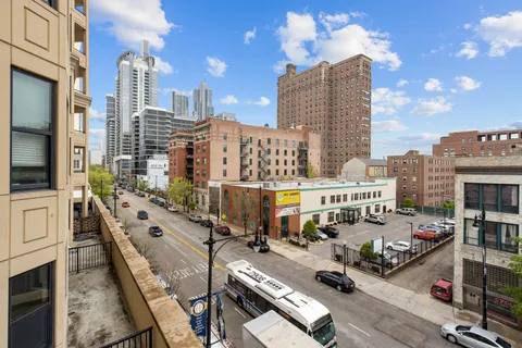 $450,000 | 1464 South Michigan Avenue, Unit 404, Chicago, IL 60605