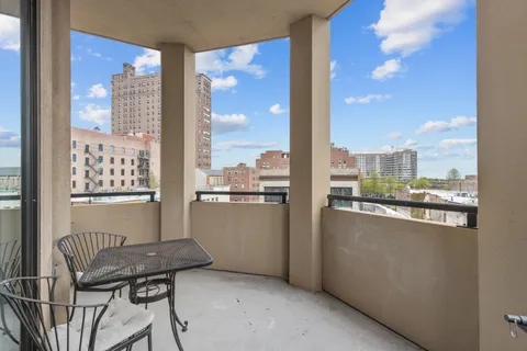 $450,000 | 1464 South Michigan Avenue, Unit 404, Chicago, IL 60605