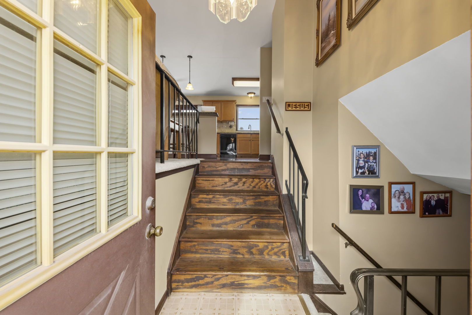 580 Whitehall Way Bolingbrook, IL 60440 - Photo 2 of 25 a view of entryway with a front door