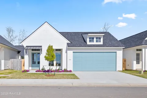 $300,000 | 242 Jagged Grove Lane, Youngsville, LA 70592