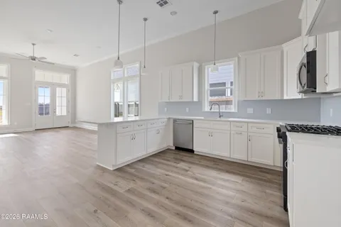 $300,000 | 242 Jagged Grove Lane, Youngsville, LA 70592