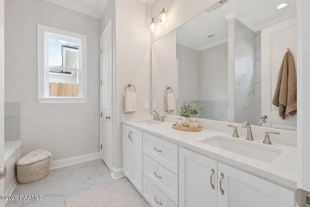 $300,000 | 242 Jagged Grove Lane, Youngsville, LA 70592