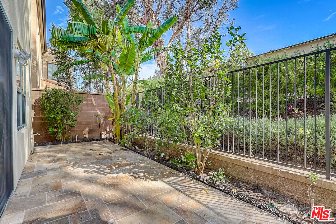130 Firefly Irvine, CA 92618 - Photo 28 of 29 a view of a garden