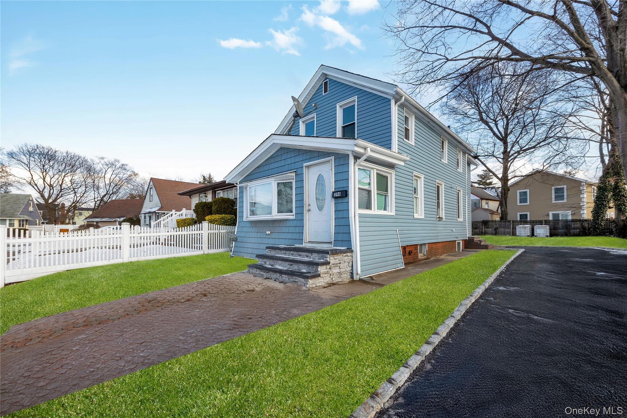 296 Harvard Street Hempstead, NY 11550 - Photo 2 of 33