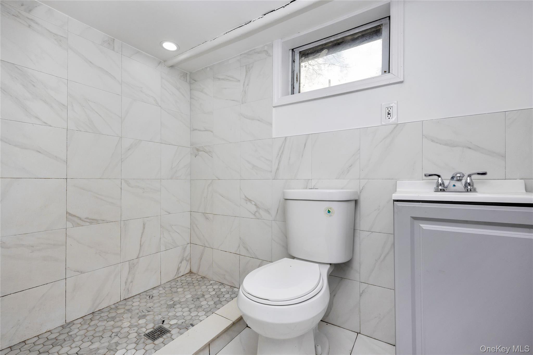 296 Harvard Street Hempstead, NY 11550 - Photo 23 of 33