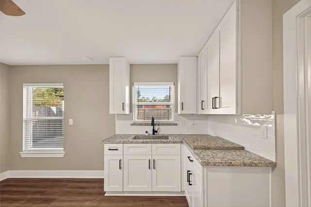 $2,400 | 2103 Woodway Drive, New Caney, TX 77357