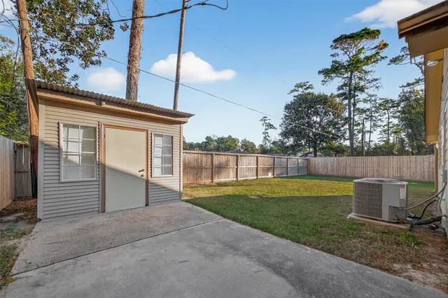 $2,400 | 2103 Woodway Drive, New Caney, TX 77357