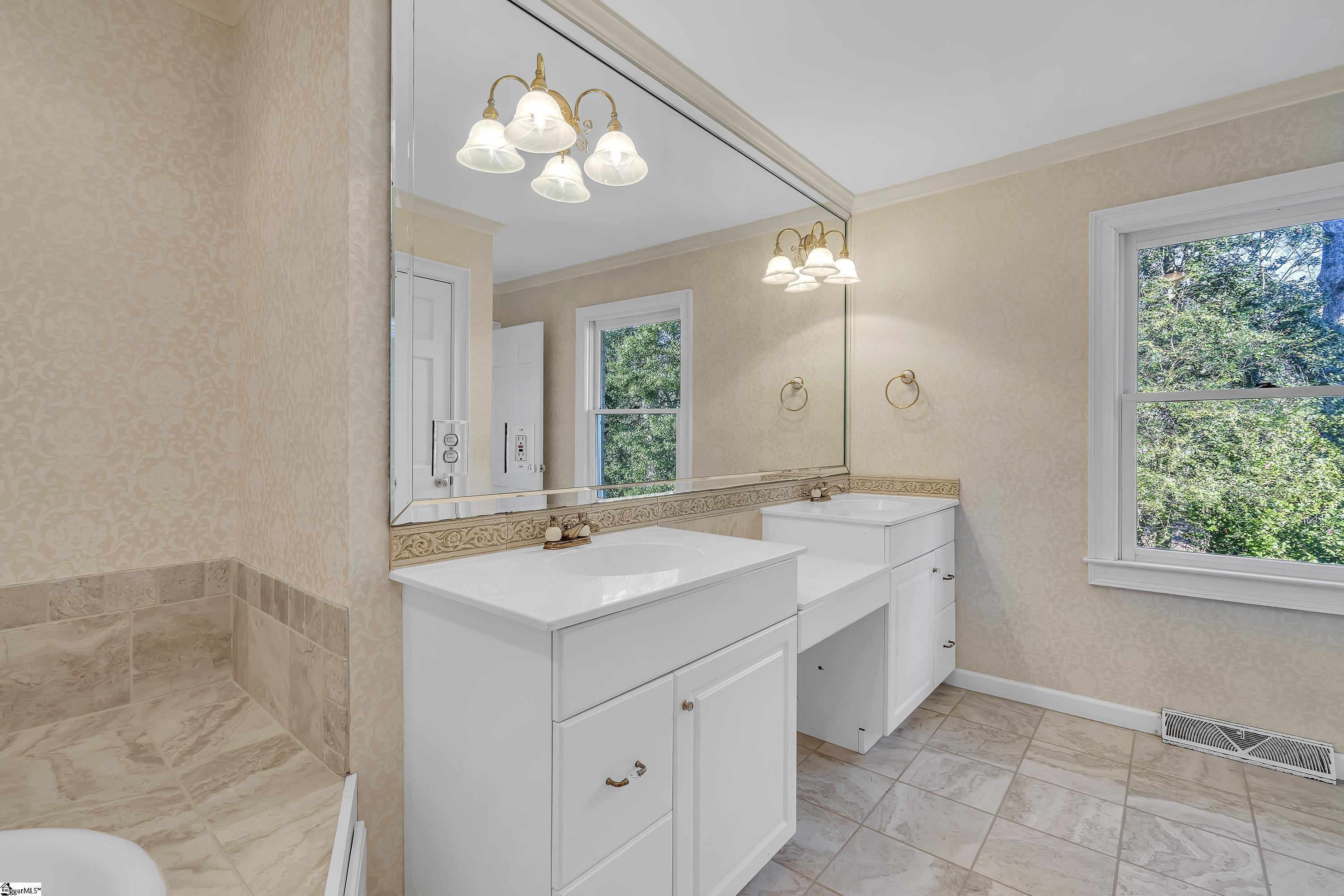 1807 Cleveland Street Extension Greenville, SC 29607 - Photo 19 of 36