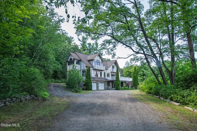 $640,000 | 1127 Leesome Lane, Altamont, NY 12009