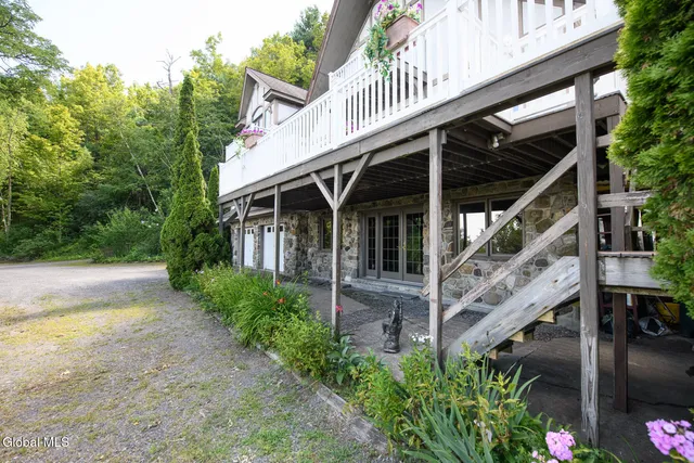 $640,000 | 1127 Leesome Lane, Altamont, NY 12009