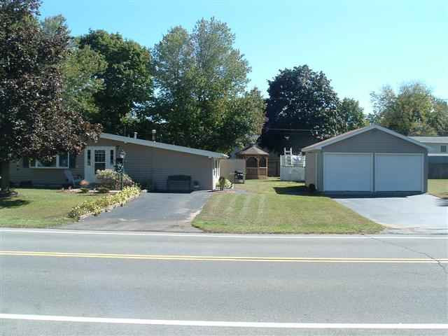 27 Hunting Road Colonie, NY 12205 - Photo 11 of 12 Photo 11