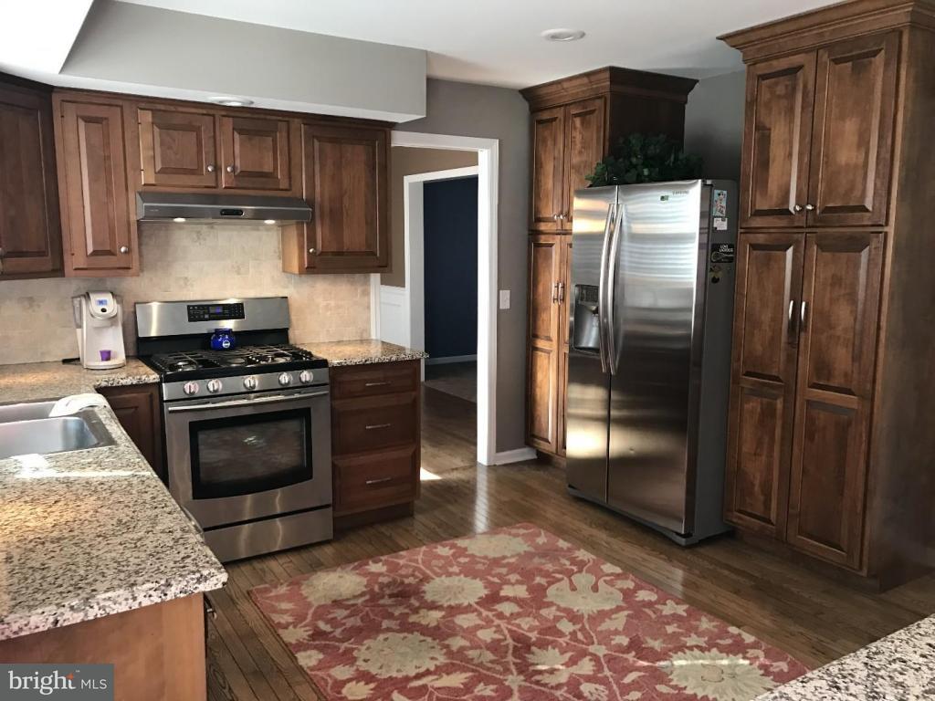 2117 Saddleridge Road Lancaster, PA 17601 - Photo 4 of 6