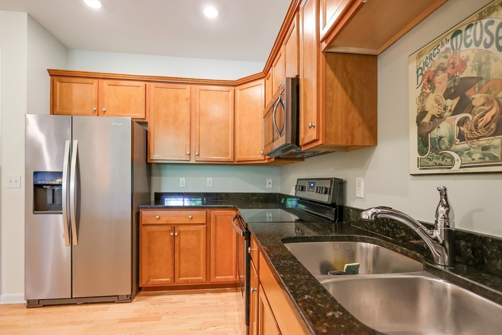 36 Abigail Way, Unit 1009 Reading, MA 01867 - Photo 9 of 29