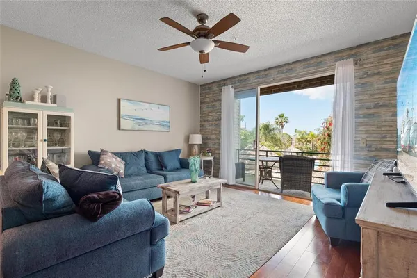 $535,000 | 320 Island Way, Unit 103, Clearwater, FL 33767