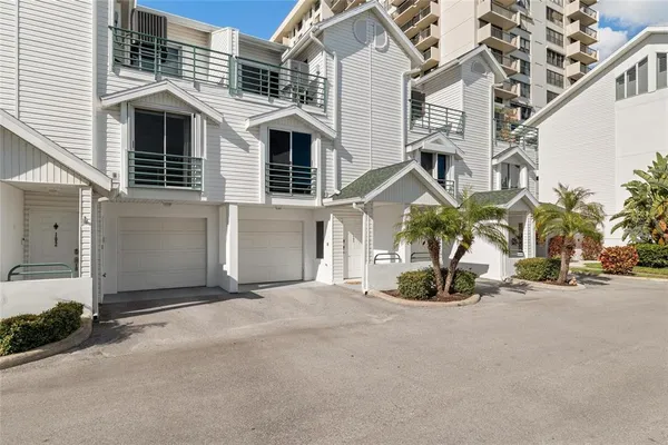 $535,000 | 320 Island Way, Unit 103, Clearwater, FL 33767