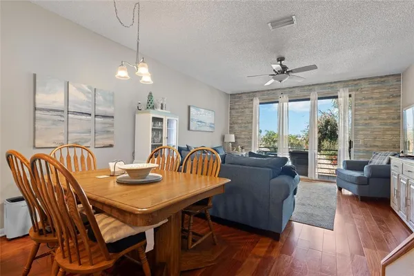 $535,000 | 320 Island Way, Unit 103, Clearwater, FL 33767