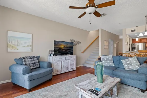 $535,000 | 320 Island Way, Unit 103, Clearwater, FL 33767