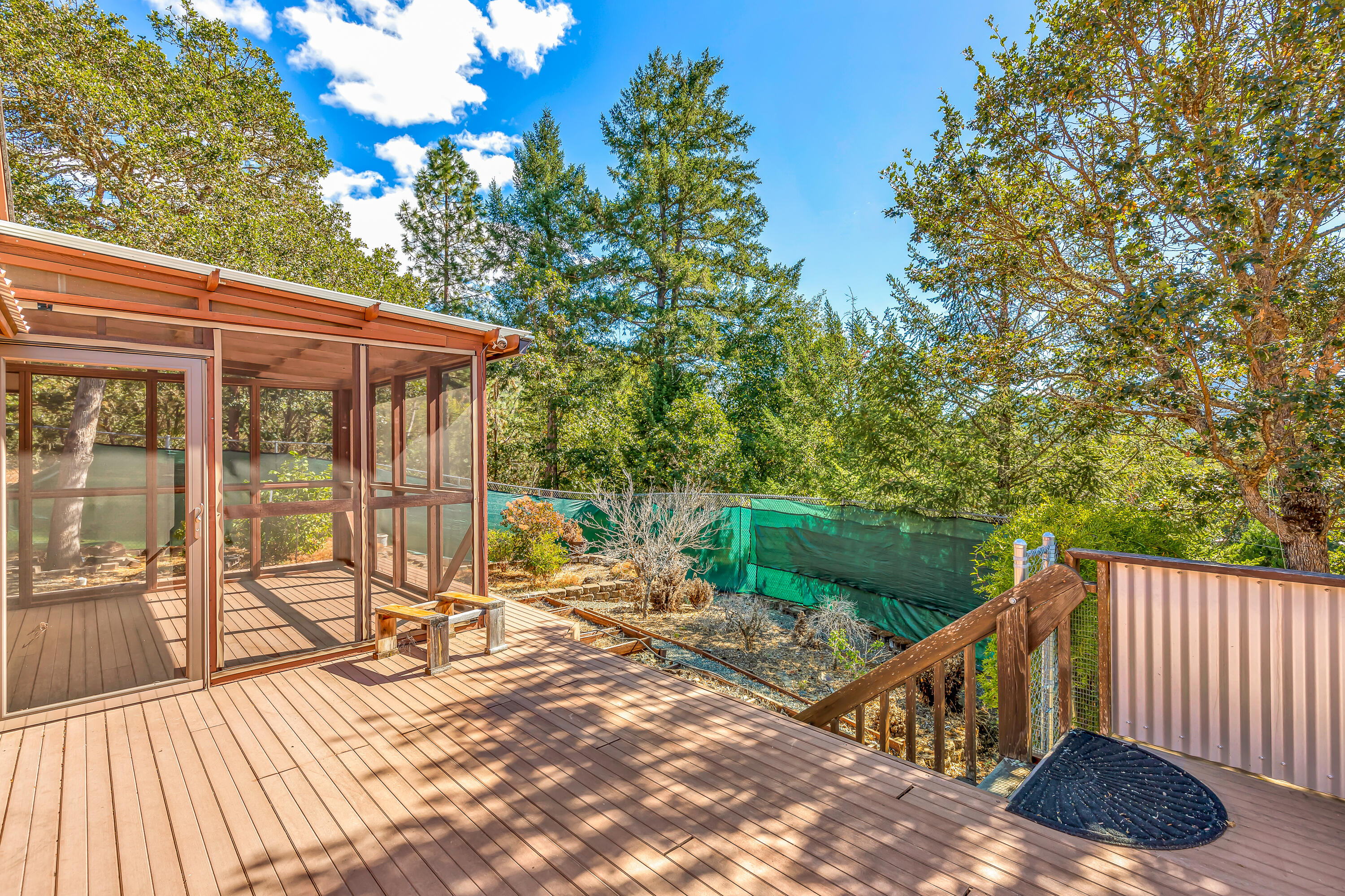 9552 North Applegate Road Grants Pass, OR 97527 - Photo 25 of 32 9R9A7368