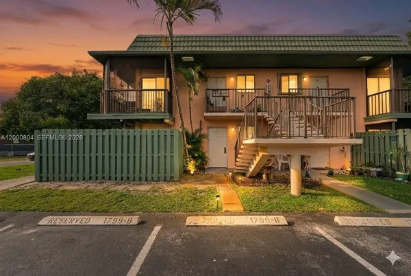 $1,900 | 1799 Fairview Villas Drive, Unit 1, Palm Springs, FL 33406