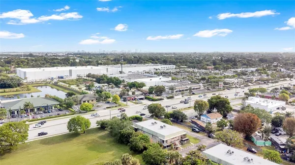 $1,900 | 1799 Fairview Villas Drive, Unit 1, Palm Springs, FL 33406