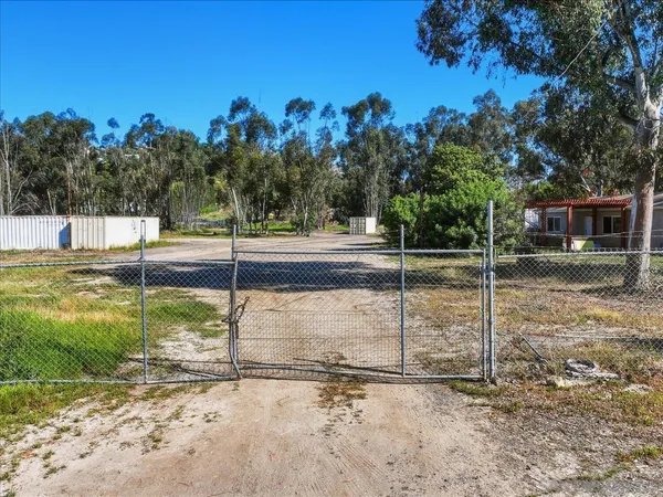 $999,000 | 5461 Rainbow Creek Road, Unit THREE LEGA, Fallbrook, CA 92028