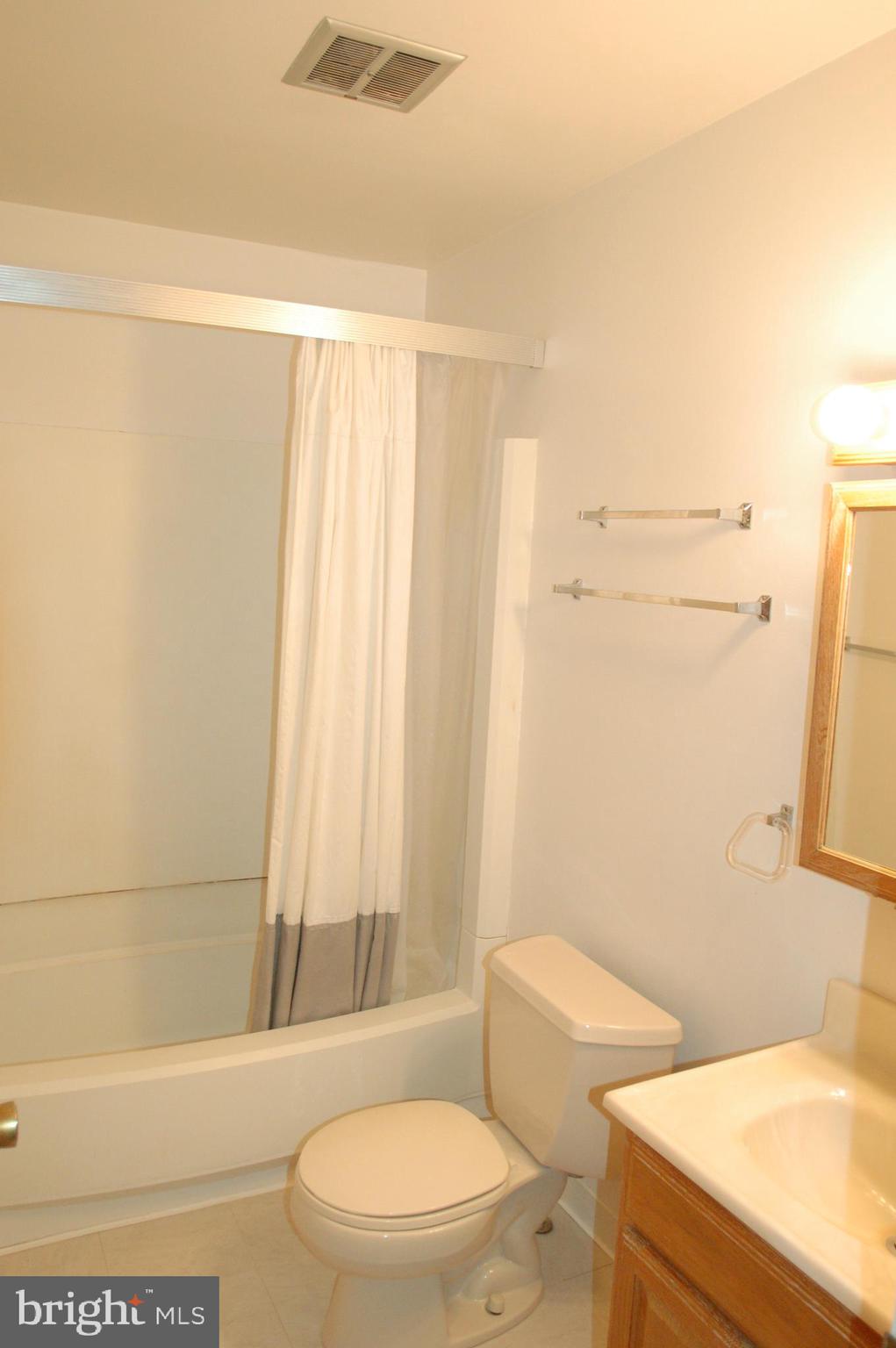 108 Noble Street Lititz, PA 17543 - Photo 14 of 20