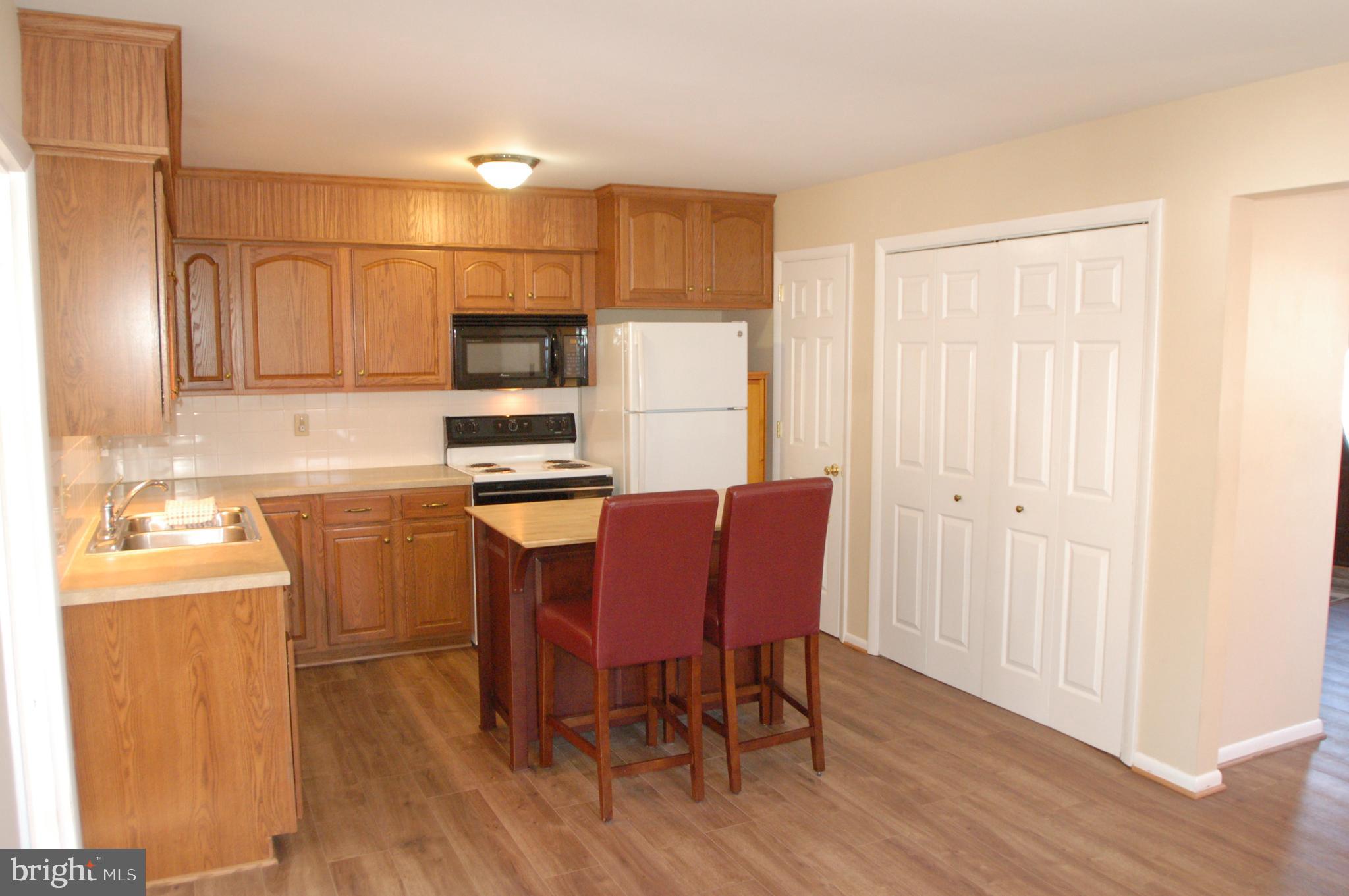 108 Noble Street Lititz, PA 17543 - Photo 6 of 20