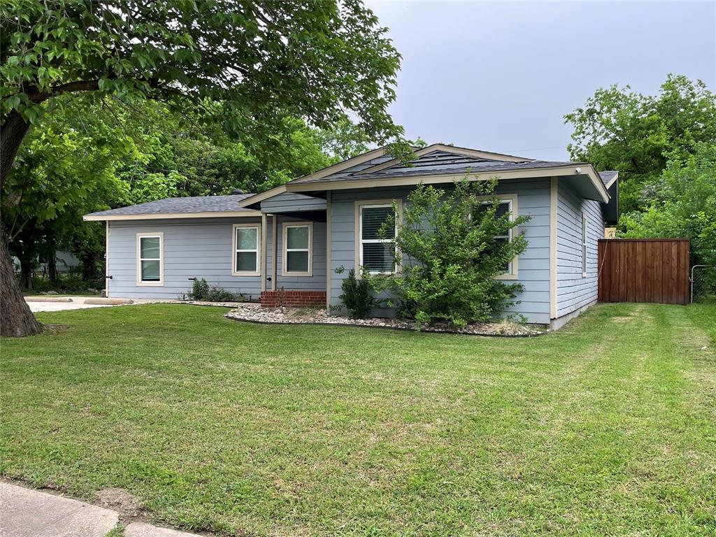 2827 Modree Avenue Dallas, TX 75216 - Photo 2 of 4 View of front of house