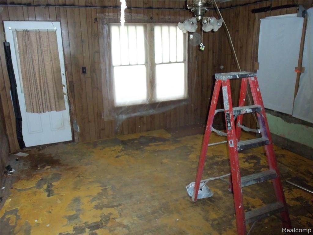 392 Harsen Road Lapeer, MI 48446 - Photo 11 of 14 100_2459.JPG