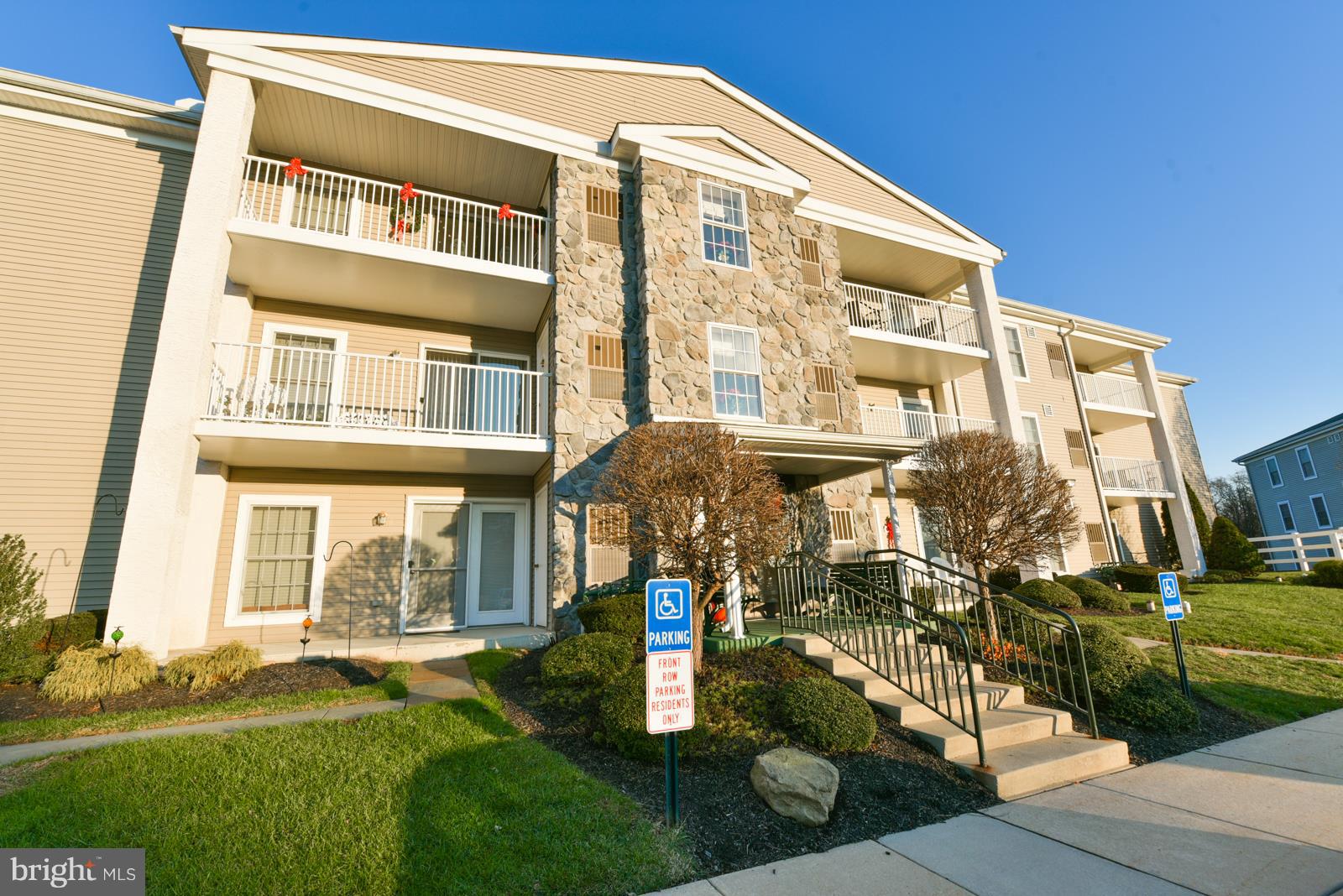 539 Brandon Road, Unit 53 Norristown, PA 19403 - Photo 1 of 18 main entrance
