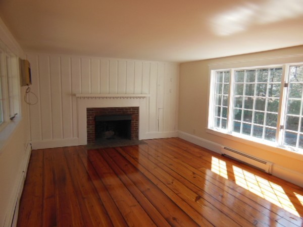 442 Belknap Road Framingham, MA 01701 - Photo 2 of 10 Gallery Image 2