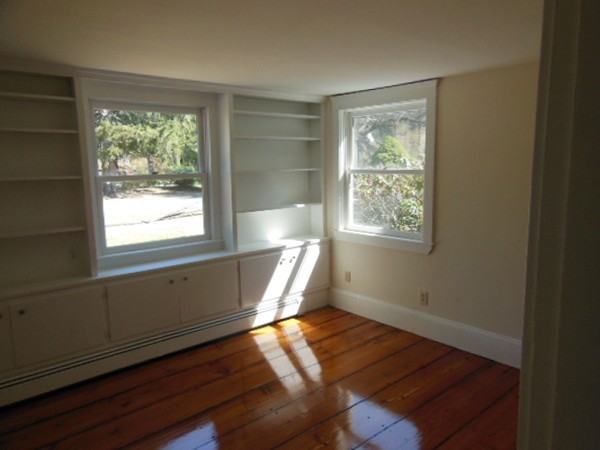 442 Belknap Road Framingham, MA 01701 - Photo 6 of 10 Gallery Image 6