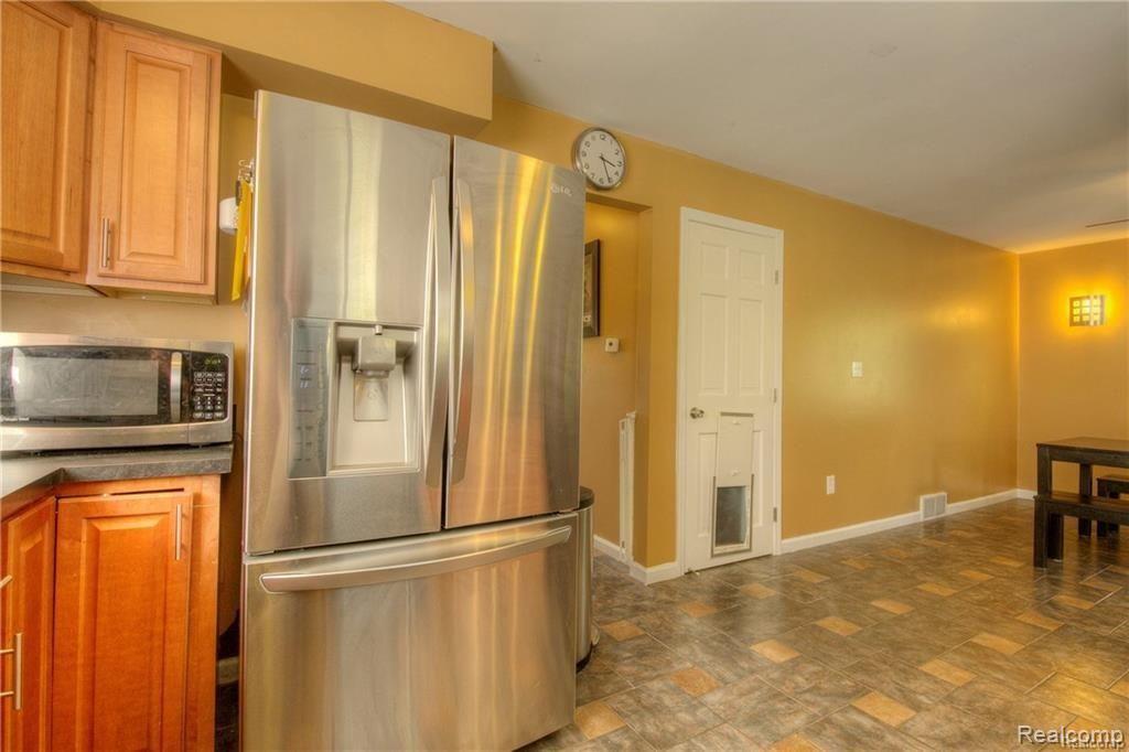 6100 Ridge Road Canton, MI 48187 - Photo 6 of 8