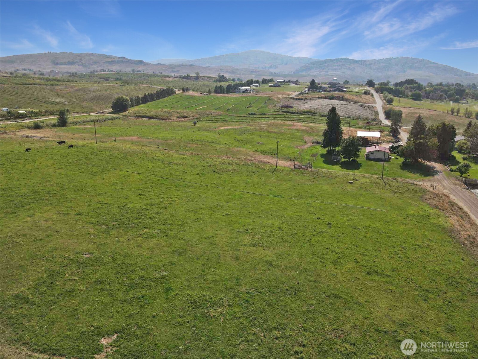 12 A Temby Road Tonasket, WA 98855 - Photo 7 of 36 a view of an ocean and a mountain