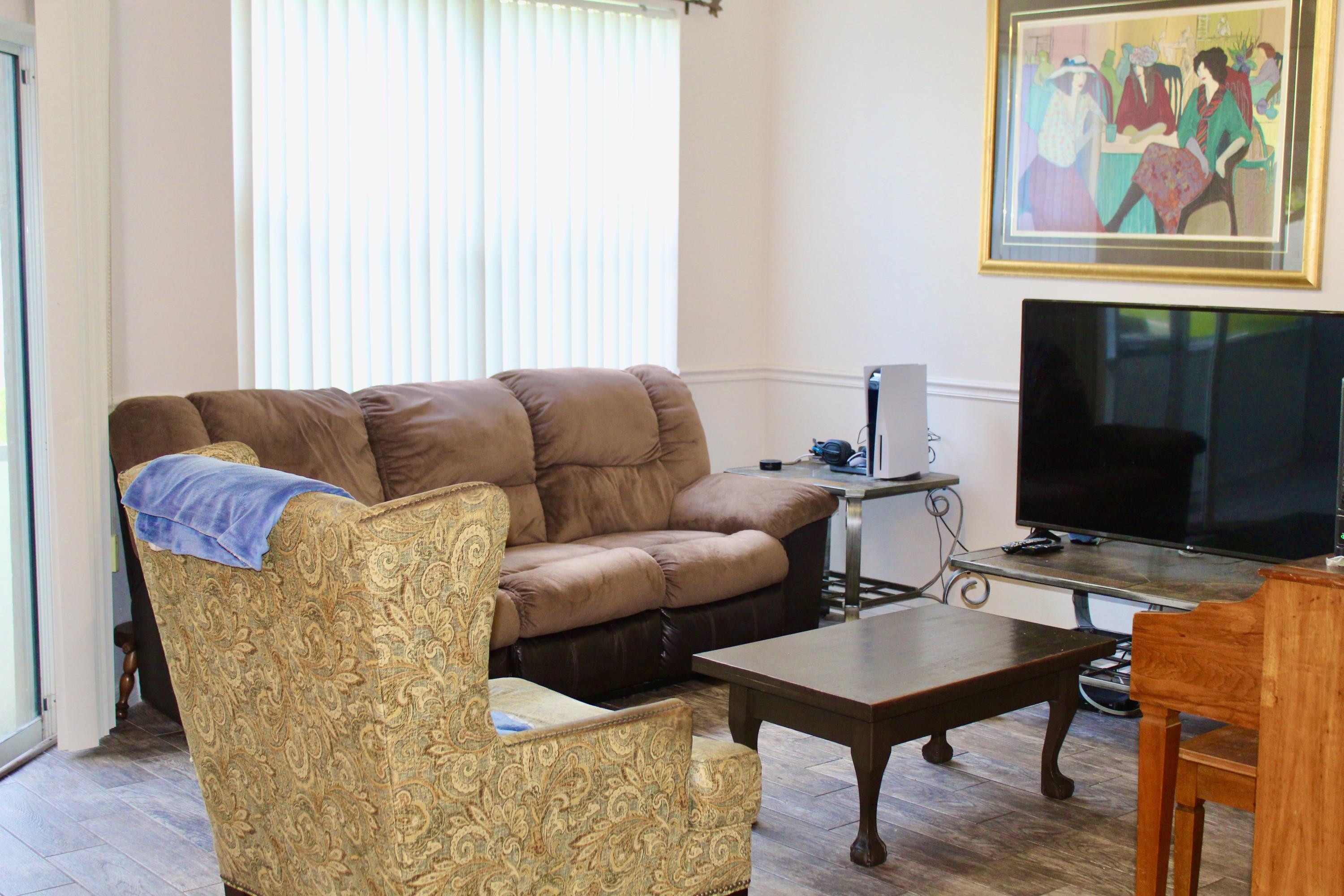 20951 Via Alamanda, Unit 4 Boca Raton, FL 33428 - Photo 7 of 31 Living room