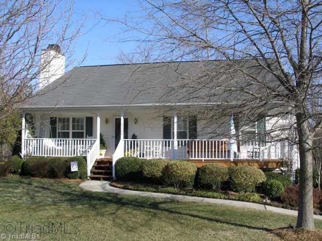 5120 Windsbury Ridge Road Clemmons, NC 27012 - Photo 1 of 9 Exterior Front.